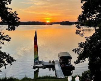 Gorgeous sunrises will kick off your day at the lake - Horicon