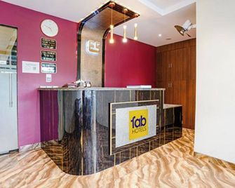 Fabexpress Embassy Suites - Mumbai - Front desk