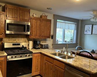 Keuka Lake: Relaxing Haven Near Wineries, Breweries & Boating! - Branchport - Cocina