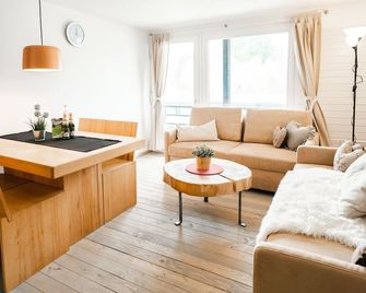 Hinterzarten Freiburgerstraße by Kuckucksnester - Hinterzarten - Living room