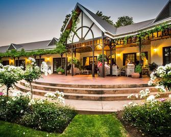 哈昂蓋納小屋酒店 - 奥斯洪 - 奧茨胡恩 - 建築