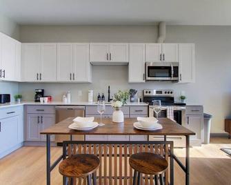 Elegant 1 Bdr | Cleveland Clinic | Free Parking - Cleveland - Cocina