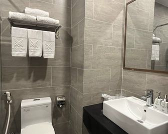 Marina Hotel - Tuy Hoa - Koupelna