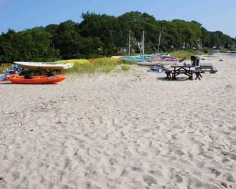 Lagoon Lodge: North Fork,Charming 3Br, Waterfront - East Marion - Beach