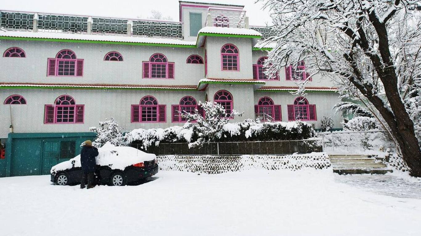 Hotel Dewanekhas Skardu