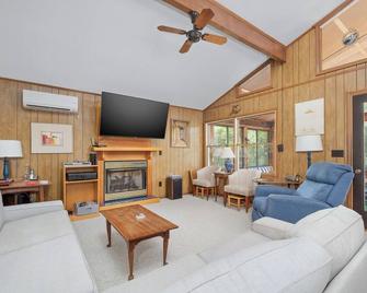 4575 - Duck Hill by Resort Realty - Duck - Sala de estar