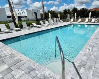 The Sapphire Retreat near Disney - Davenport - Piscina