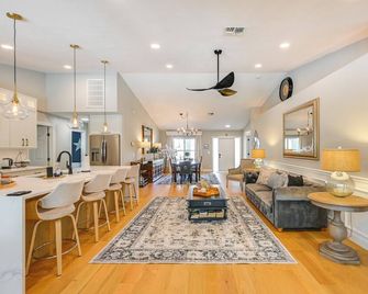 Resort Community Escape: Naples Home 5 Mi to Beach - Naples