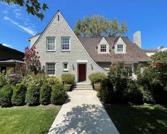 Lovely Land Park Home - סקרמנטו - בניין