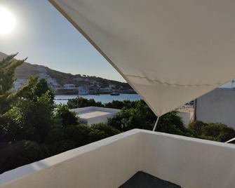 Porto Sikinos Hotel - Alopronia - Balcón