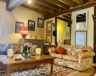 Charming village house with swimming pool in the heart of Sologne - Nançay - Sala de estar