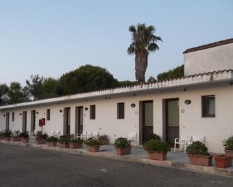 Masseria Taccone - Torre Dell'Orso - Bâtiment