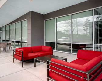 avid Hotel Fort Mill - Carowinds Blvd by IHG - Fort Mill - Вітальня