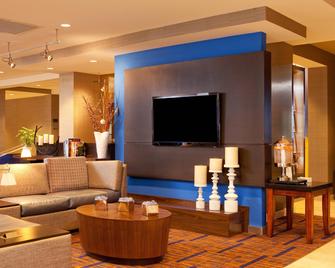 Courtyard by Marriott Hartford Manchester - Manchester - Living room