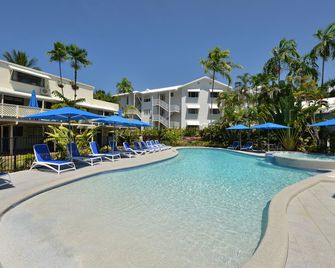 Seascape Holidays at Beachfront Terraces - Port Douglas - Piscina