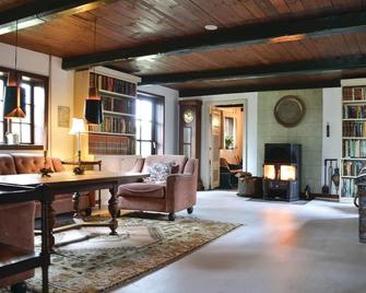 Three-Bedroom Holiday Home In Kirke Eskilstrup - Jystrup - Sala de estar