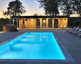 Zajazd Zascianek - Barglow Koscielny - Pool