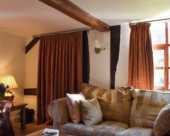 Brushmaker Cottage - Diss - Living room