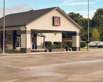 Motel 6 Bay Minette, AL - Bay Minette - Edificio