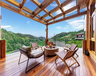 Ethnic Hundred-years Elysian Culture&Art Scholar Resorts - Zhangjiajie - Balkon