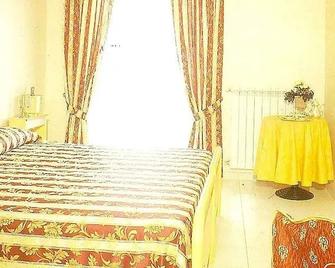 Hotel L'Ulivo - Mirabella Eclano - Bedroom