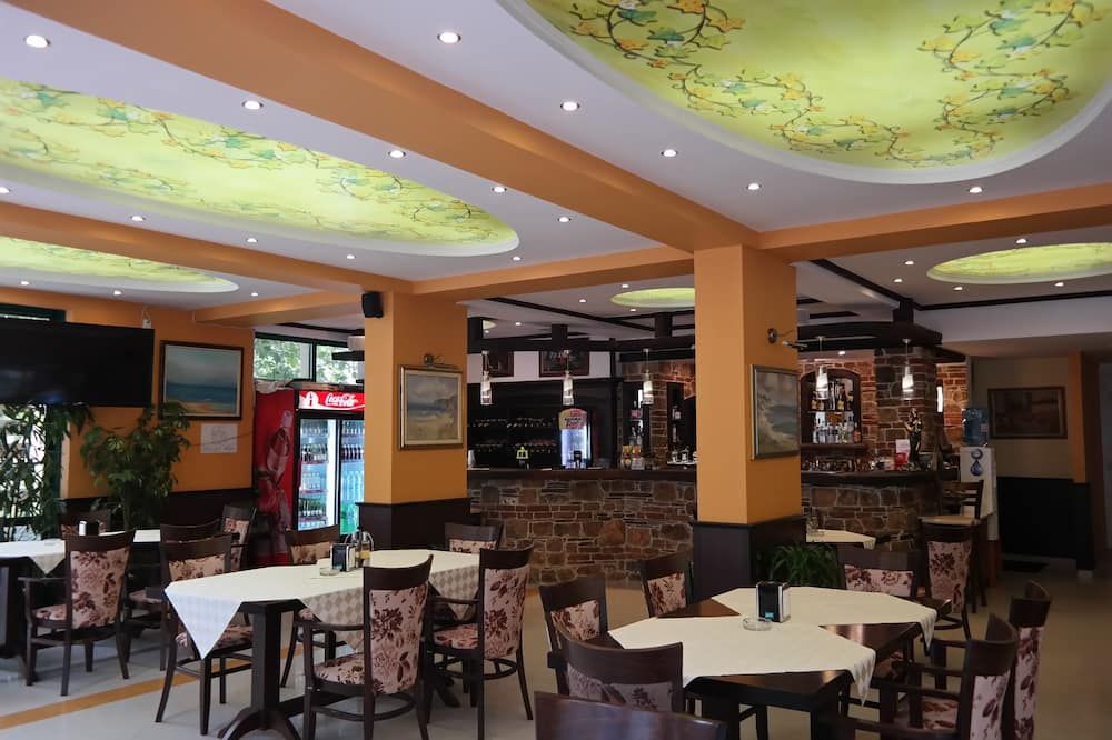 Tanya Hotel - נסבאר - מסעדה