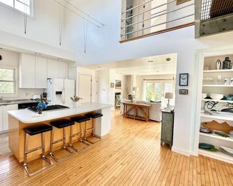 House and Guest Cottage - Block Island - Kitchen