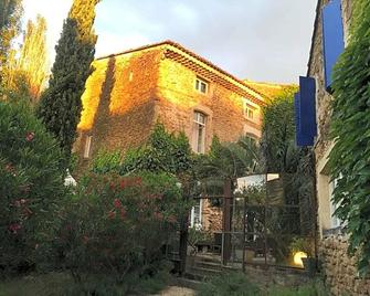 Les Aiguieres En Provence - Suze-la-Rousse - Building