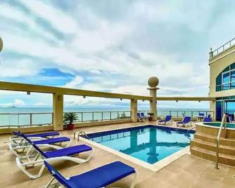 Condo Resort Looking Condo at Coronado Beach - Panama Stadt - Pool