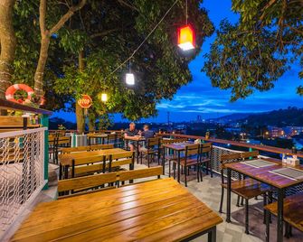 Memory Karon Resort - Karon - Restoran