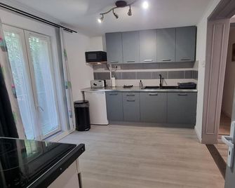 Appartement Rethel - Netflix - Marc & cécile - Rethel - Cocina