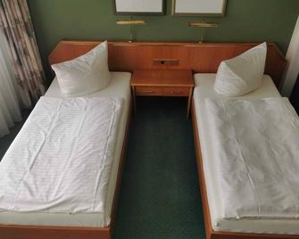 Hotel Kaiserhof - Furstenwalde - Slaapkamer