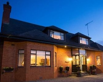 San Juan B&B - Cloghran - Building