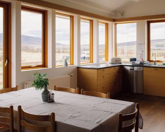 Guesthouse Brekka - Húsavík - Comedor