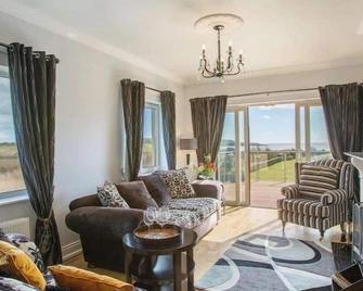 Waterford Villa 5 Bed Beach Retreat - Waterford - Sala de estar