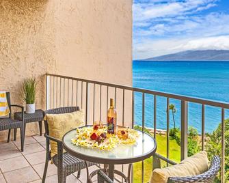 Deluxe Oceanview Maui Studio..New & Updated - Lahaina - Balkon