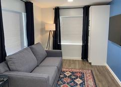 Noxapaga Suites - Nome - Living room
