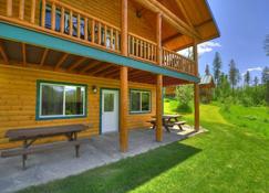 Paddle Ridge - West Glacier - Patio