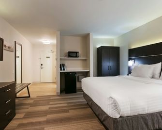 Holiday Inn Express & Suites Everett By IHG - Everett - Schlafzimmer