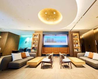 Hotel Elcient Osaka - Osaka - Lounge