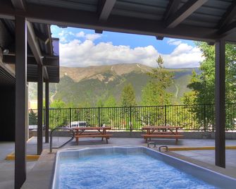 Ski-In/Ski-Out Hotel Room, Steps to American Eagle Chairlift - MP518H - Copper Mountain - Pool