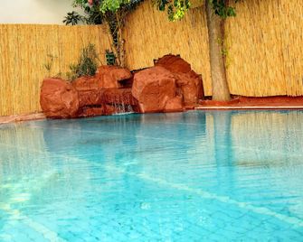 Two Seas Hotel - Marmaris - Piscină