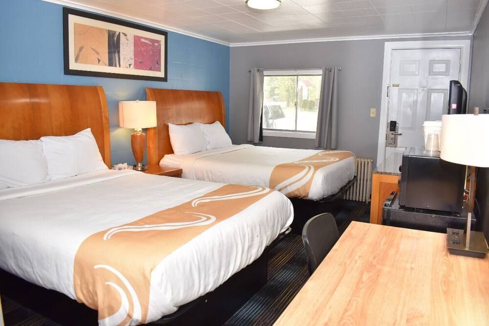 Pilgrim Inn & Cottages