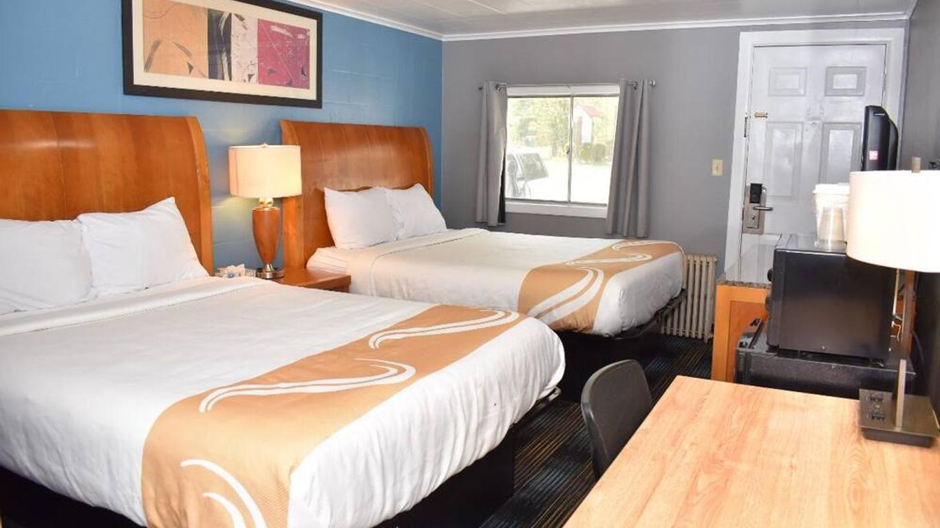 Pilgrim Inn & Cottages