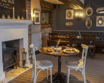 Casa Mere Manchester Airport Knutsford Sure Collection by BW - Knutsford - Ресторан