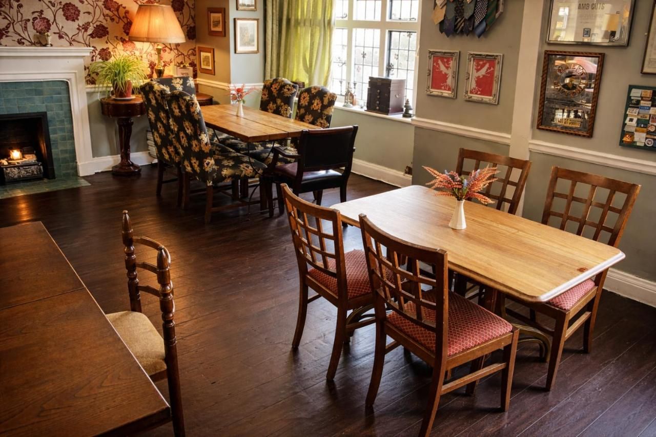 The Tower Arms Hotel thumbnail 2