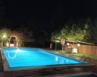 \'Il Platano\' Apartment in Farmhouse in Pisa - Capannoli - Piscina