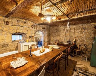 A Place Where Stress Doesn't Exist - Grižane - Dining room