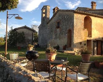 La Canonica DI San Michele - Monteriggioni - Patio