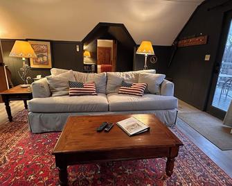 Phineas Swann Inn & Spa - Montgomery Center - Living room